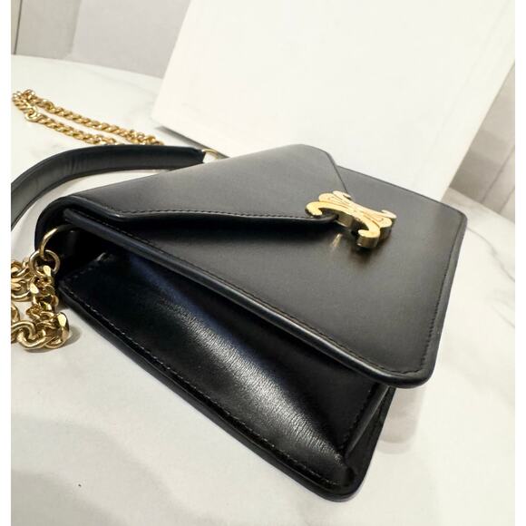 CELINE Shiny Calfskin Triomphe Margo Wallet on Chain - Picture 5 of 13